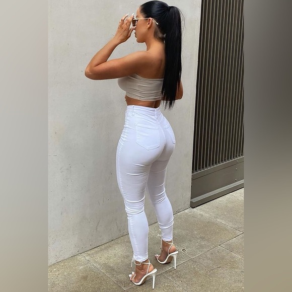 Fashion Nova white skinny high rise jeans with tags - Picture 2 of 5